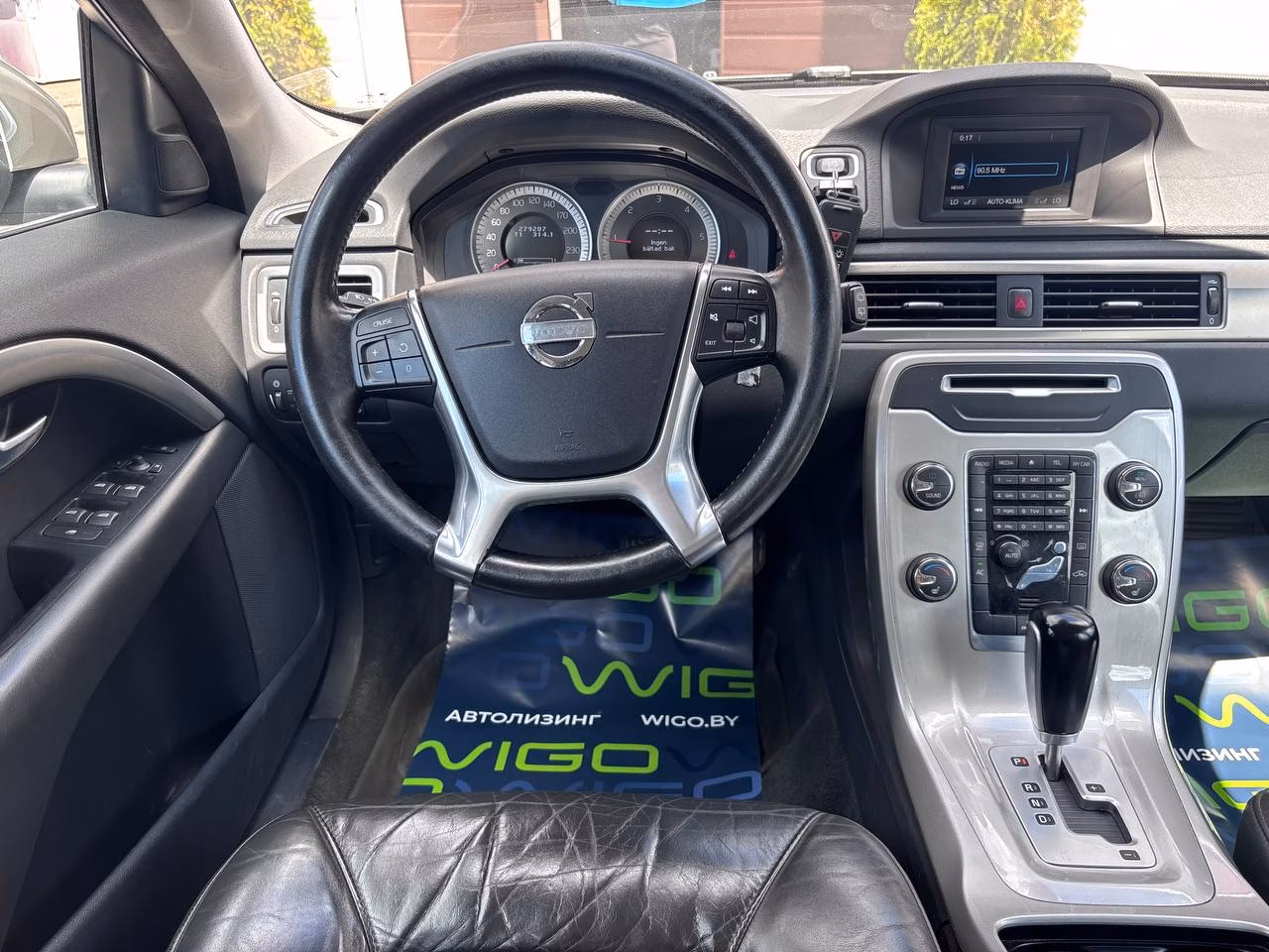 Volvo V70 фото 9