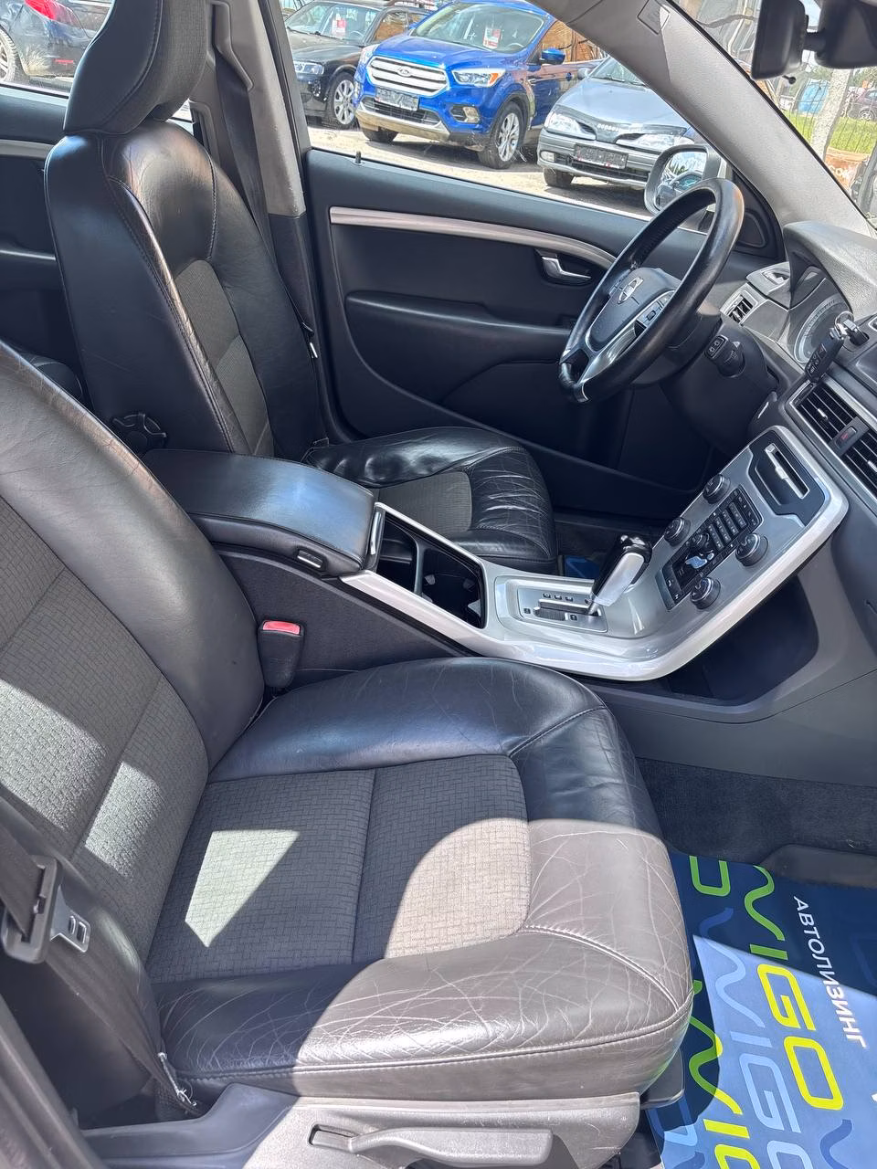 Volvo V70 фото 11