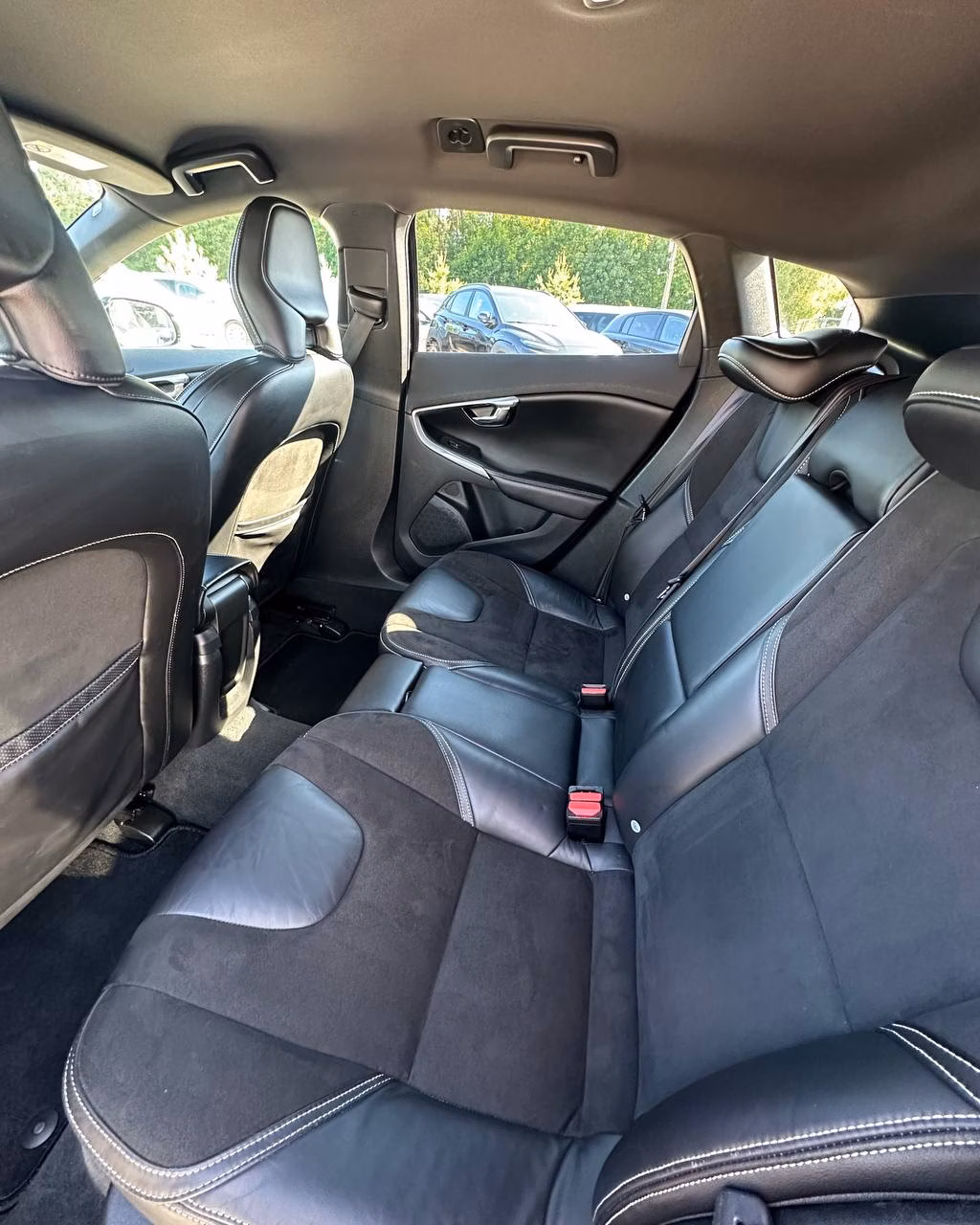 Volvo V40 фото 8