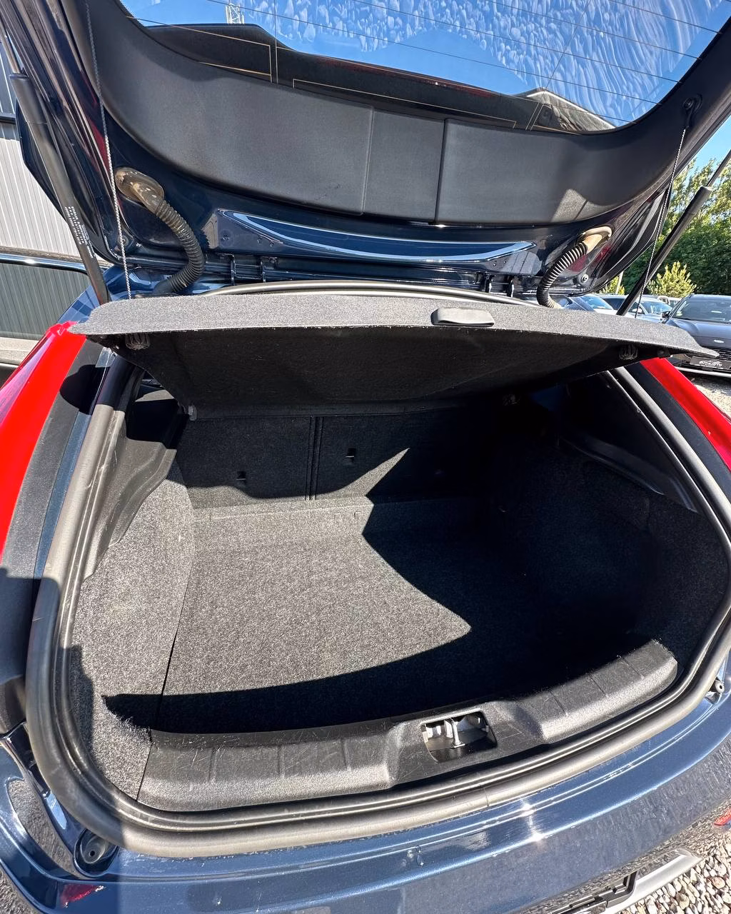 Volvo V40 фото 12