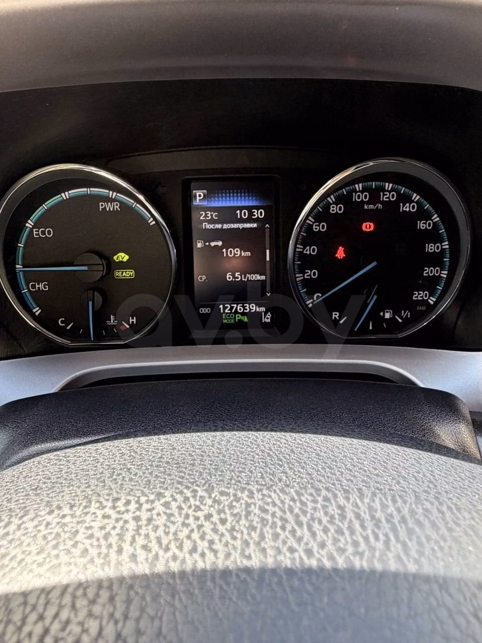 Toyota RAV4 фото 2