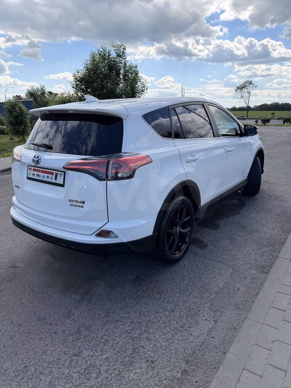 Toyota RAV4 фото 3