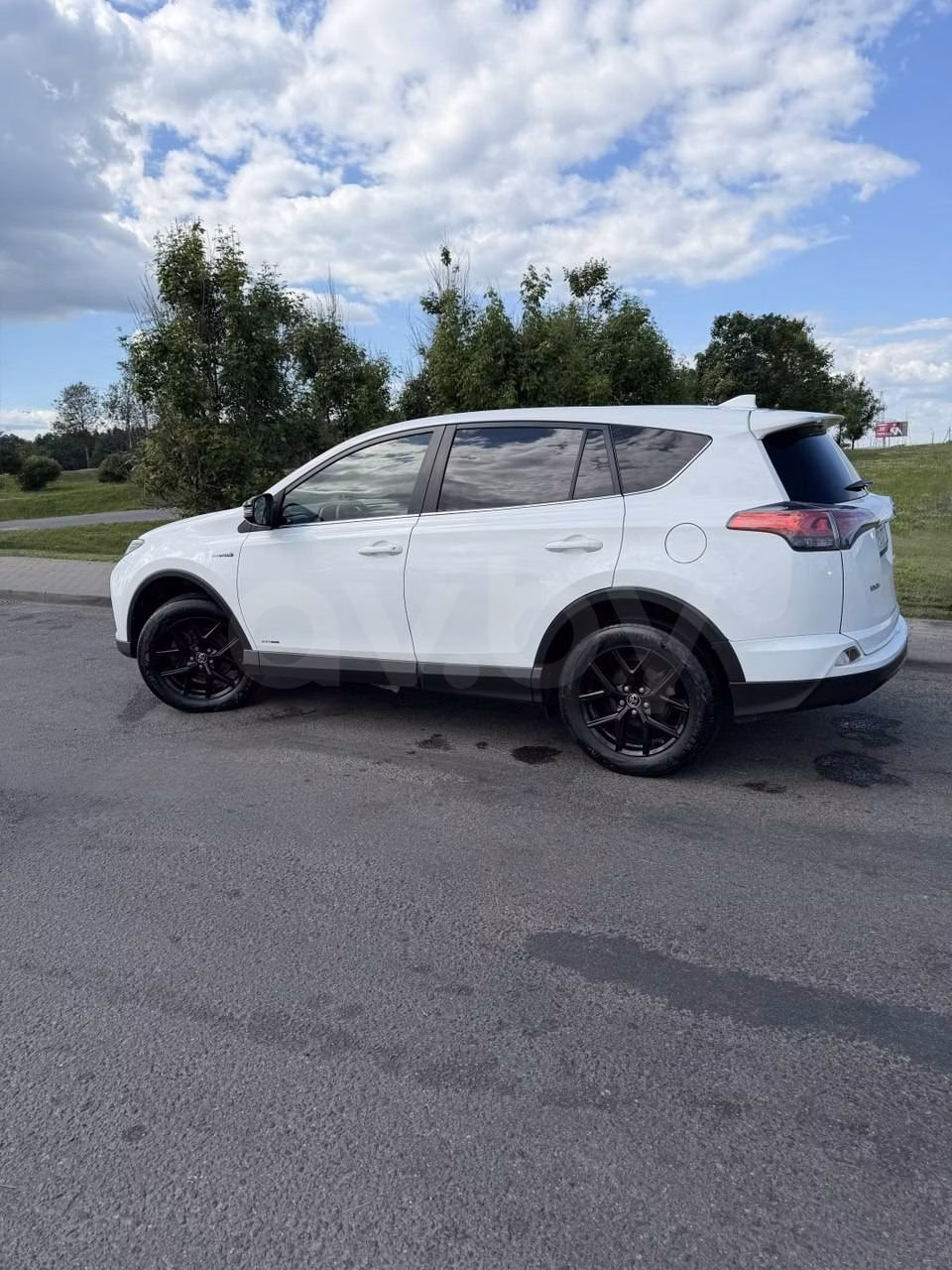 Toyota RAV4 фото 6