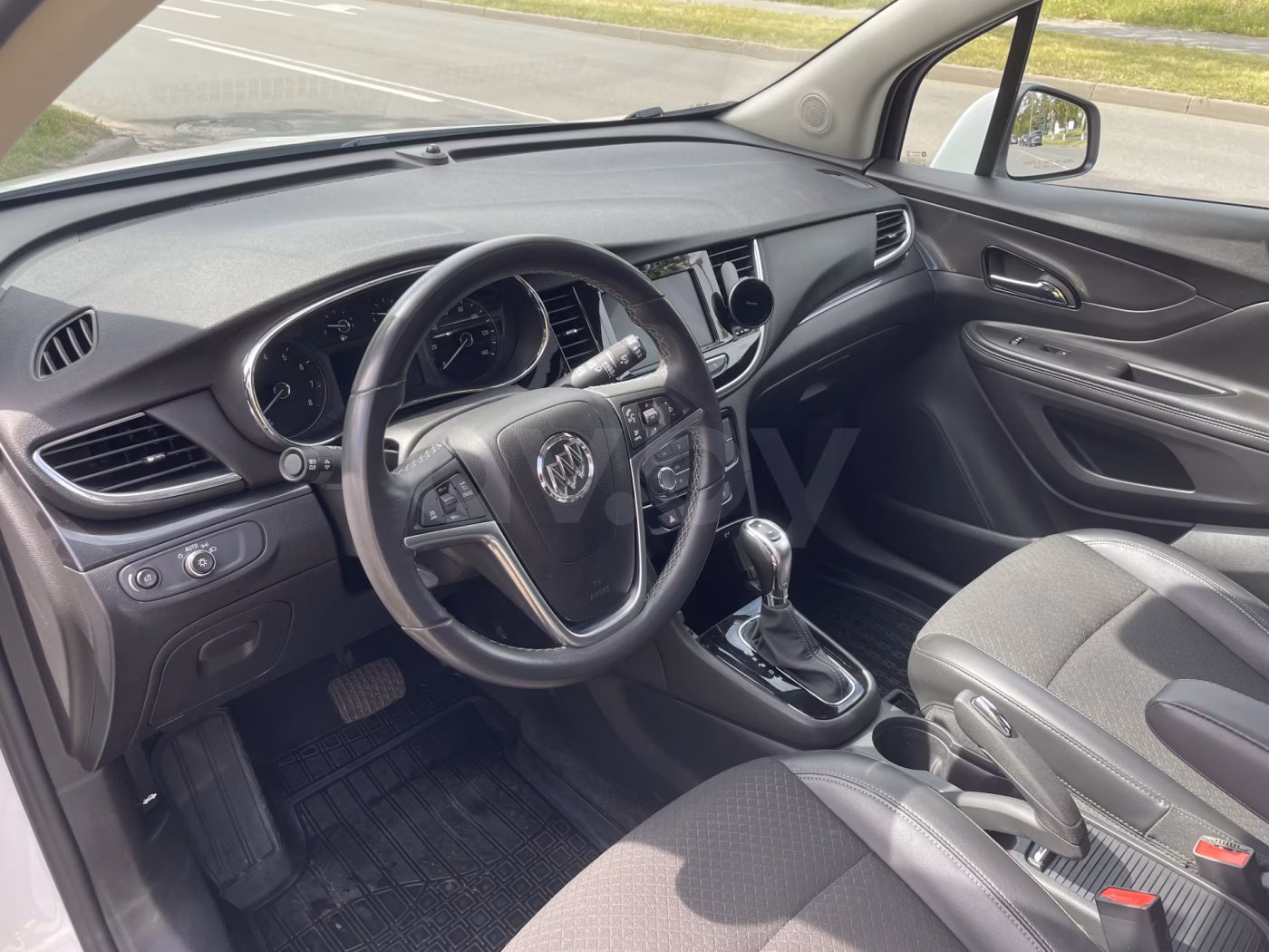 Buick Encore фото 8