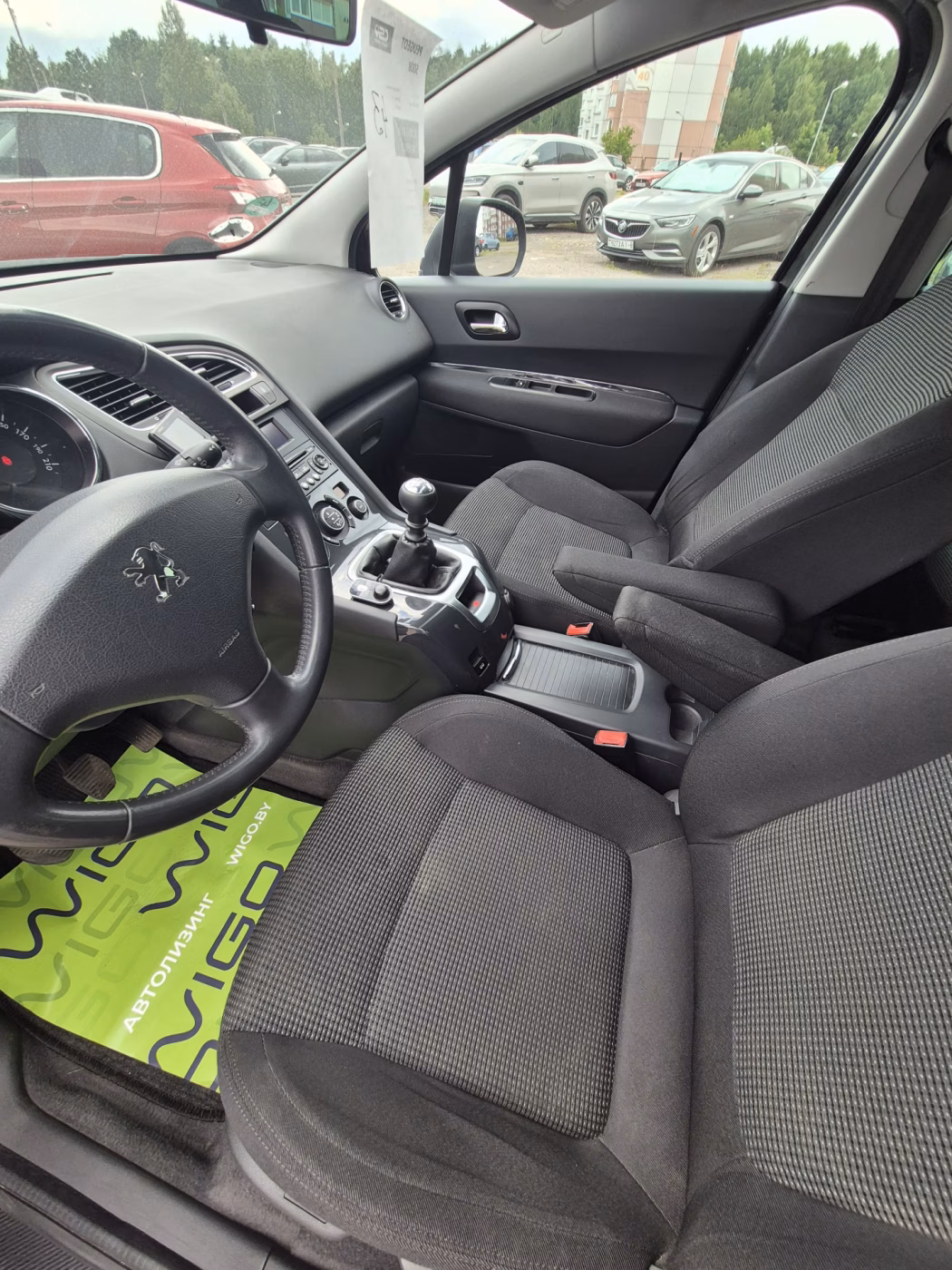 Peugeot 5008 фото 7