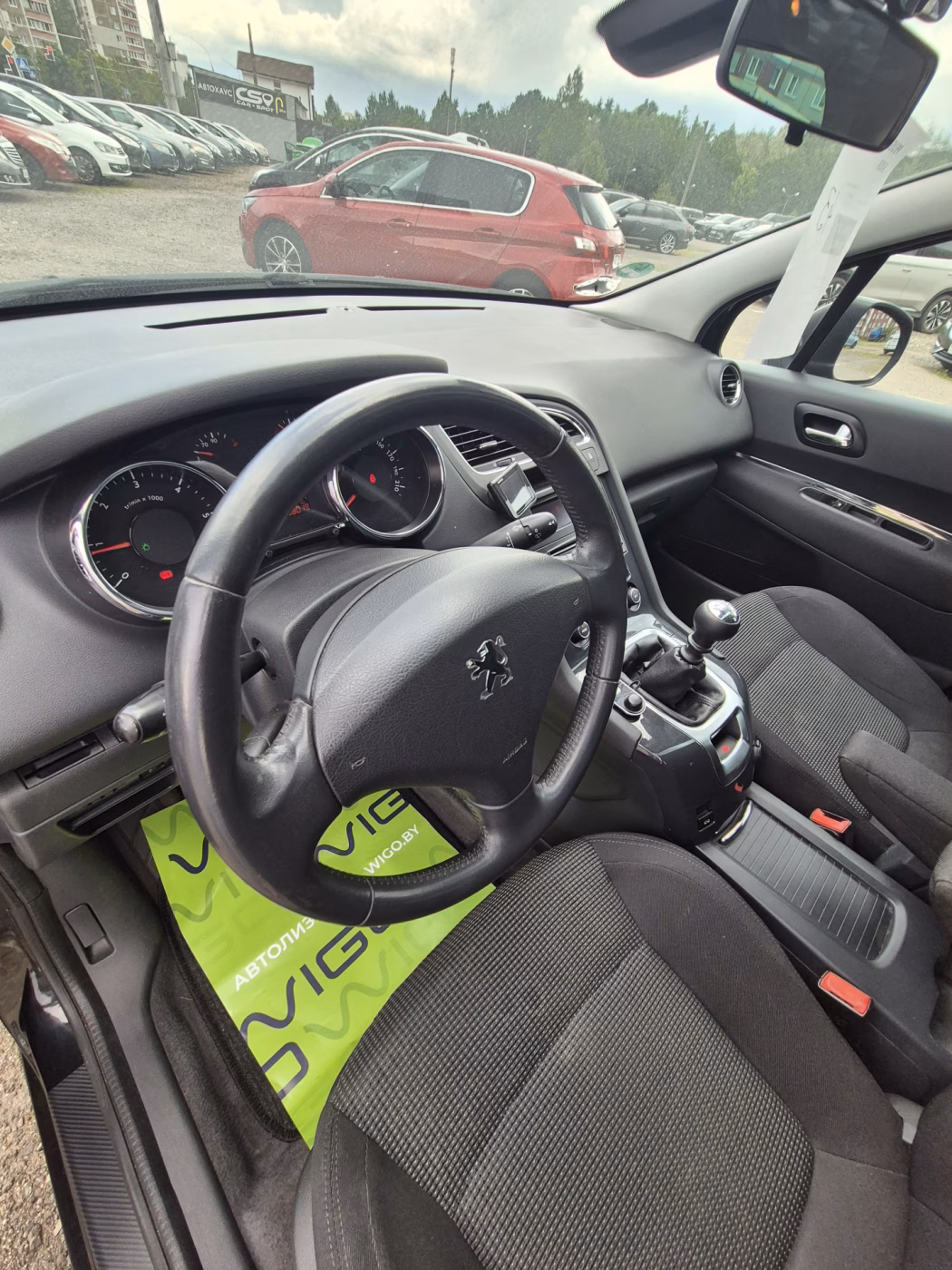 Peugeot 5008 фото 9