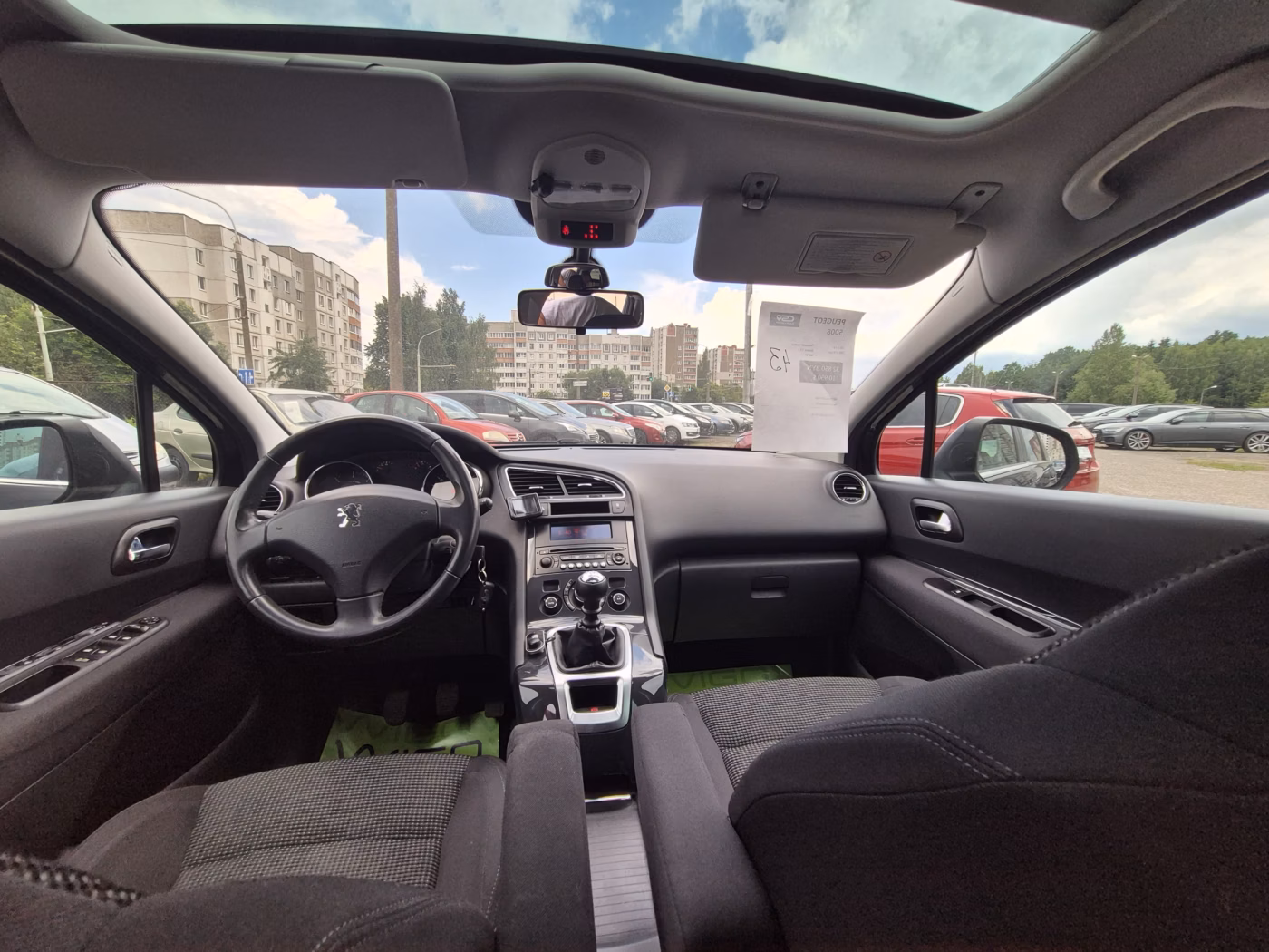 Peugeot 5008 фото 15