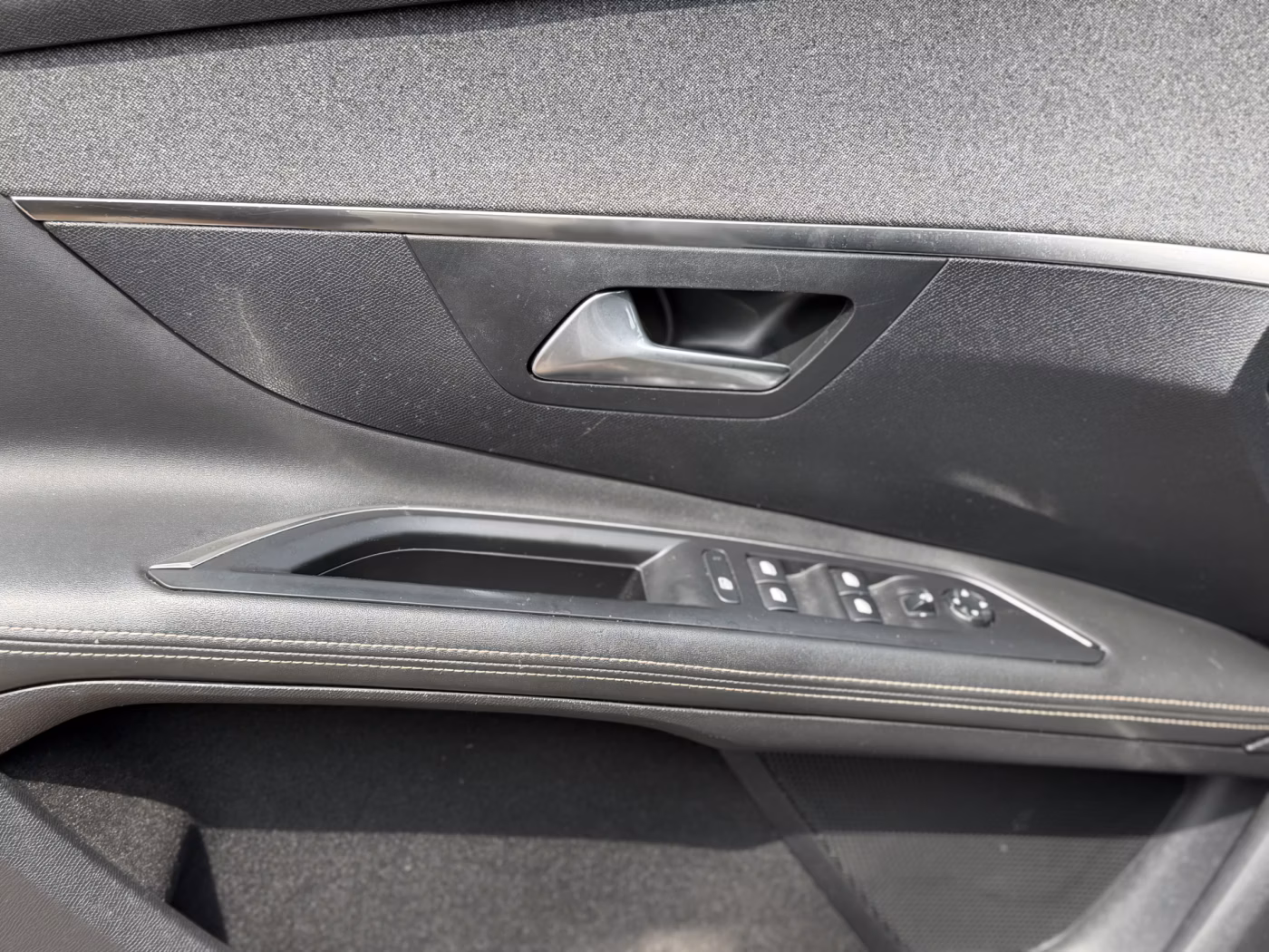 Peugeot 3008 фото 18