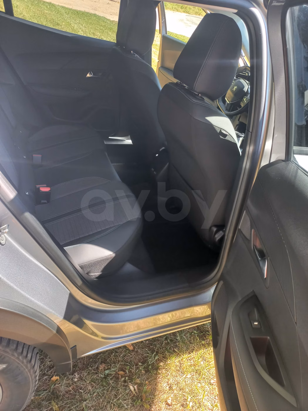 Peugeot 2008 фото 9