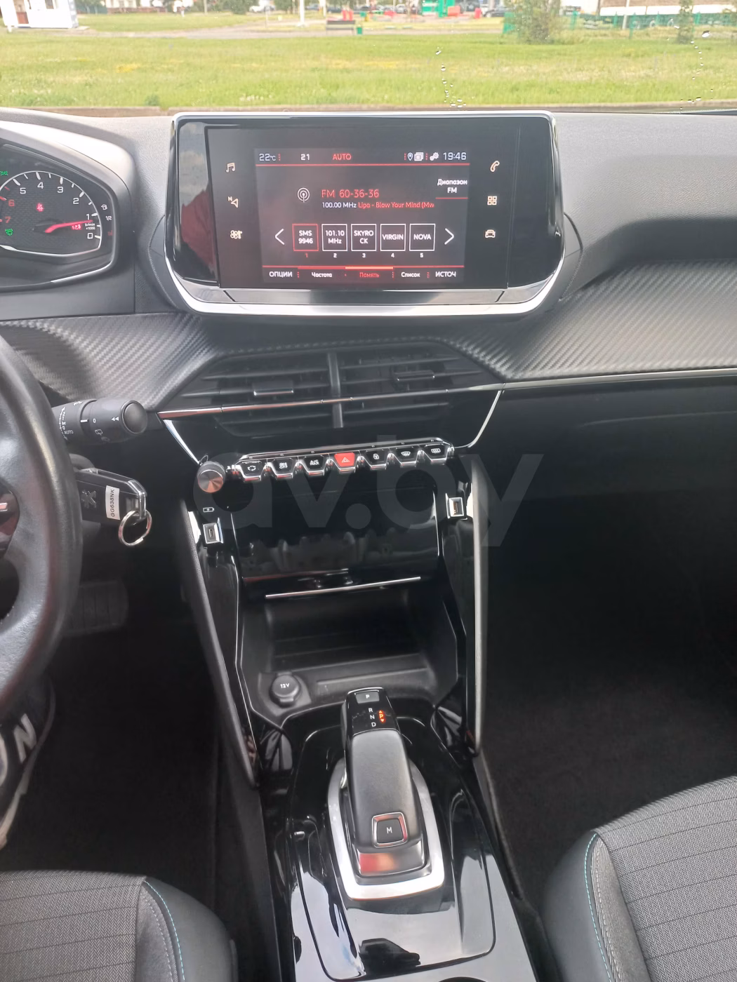 Peugeot 2008 фото 10