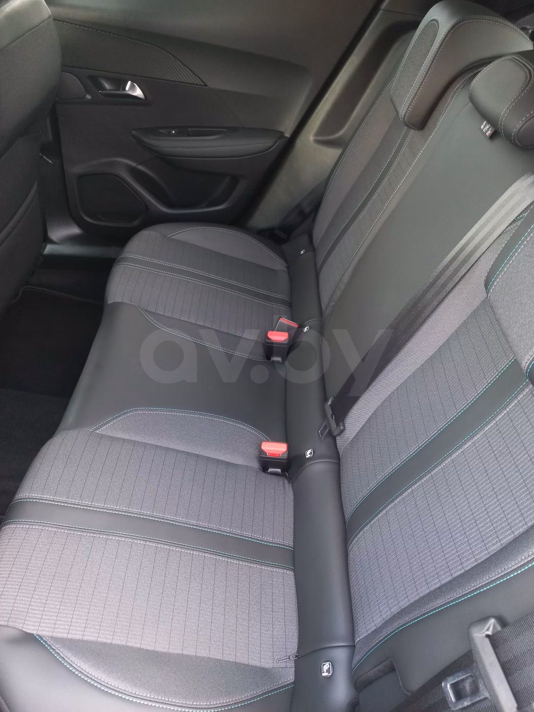 Peugeot 2008 фото 13