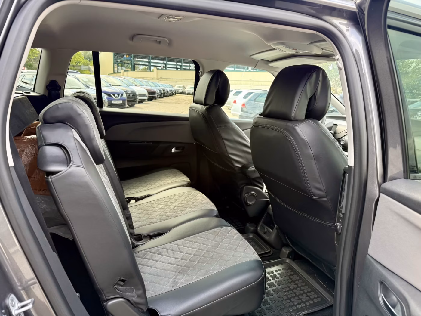 Citroen C4 Grand Spacetourer фото 17