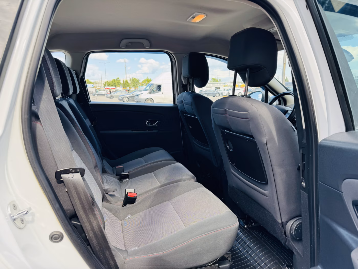Renault Scenic фото 7