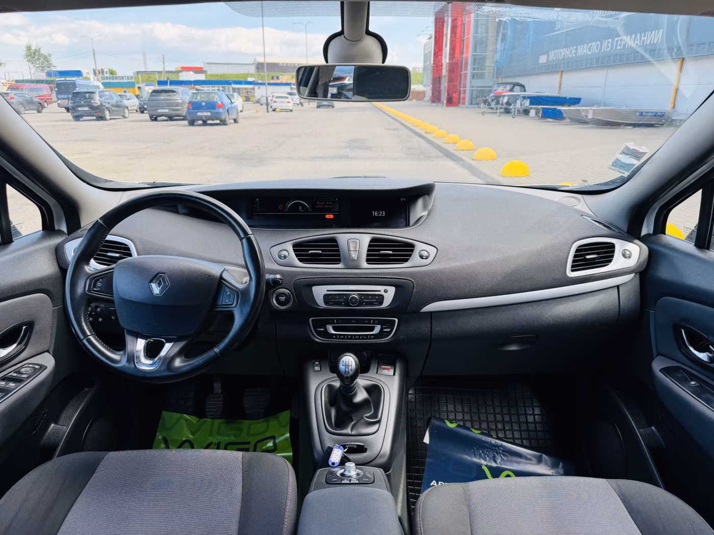 Renault Scenic фото 8
