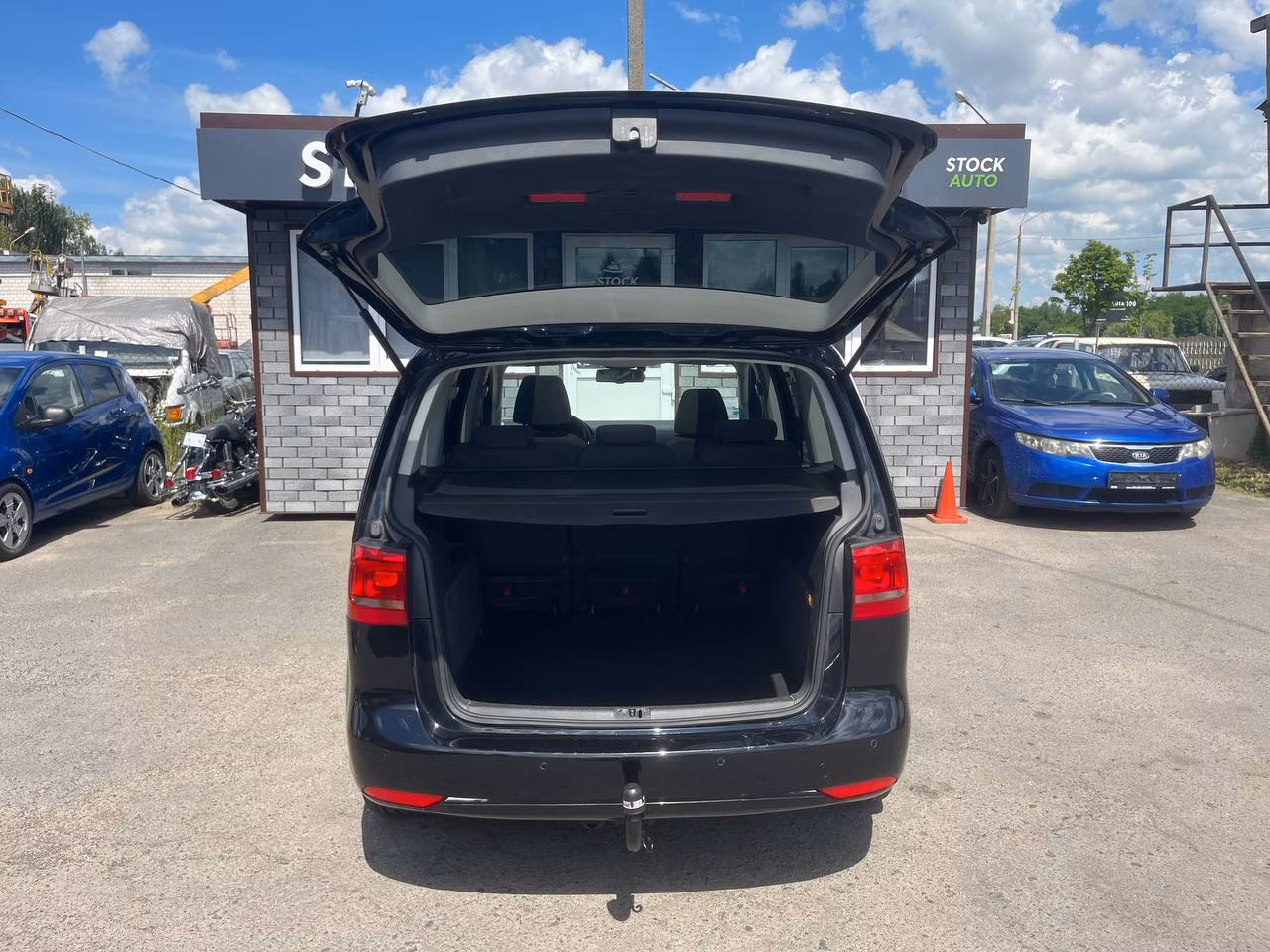 Volkswagen Touran фото 10