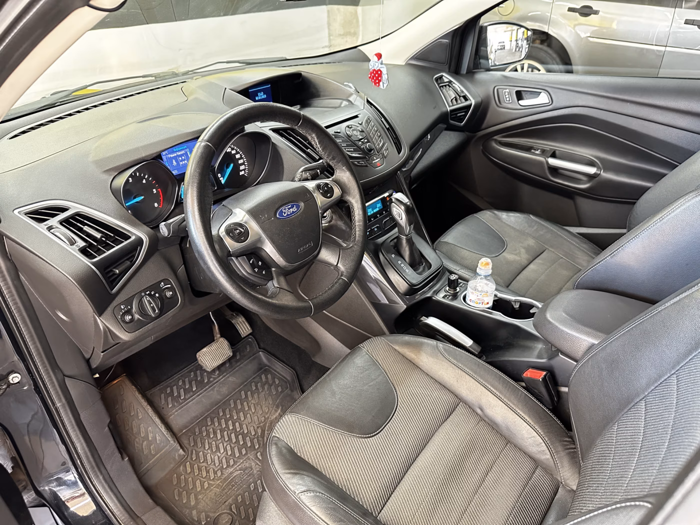 Ford Kuga фото 13