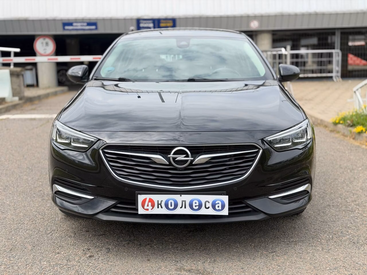 Opel Insignia фото 2