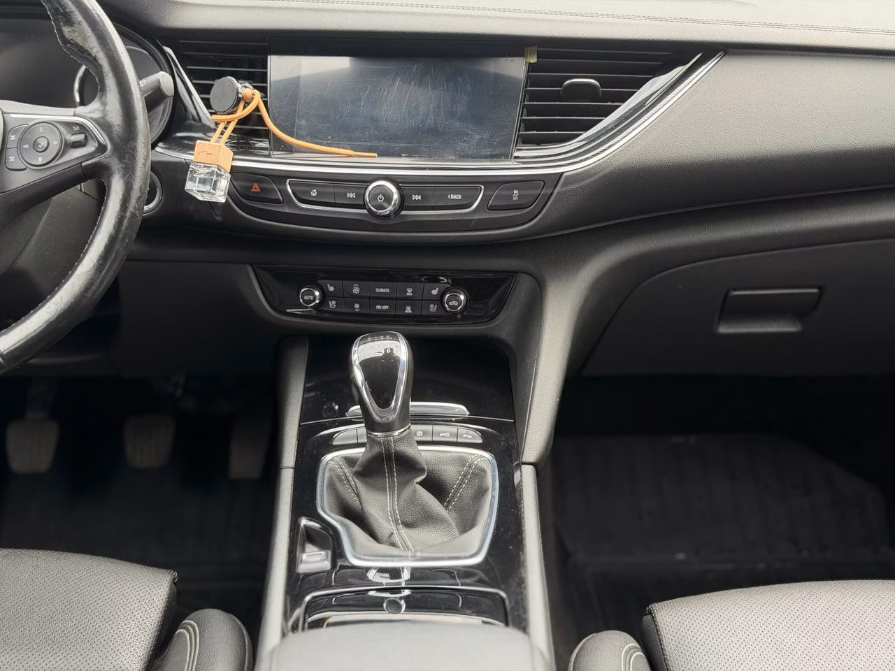 Opel Insignia фото 11