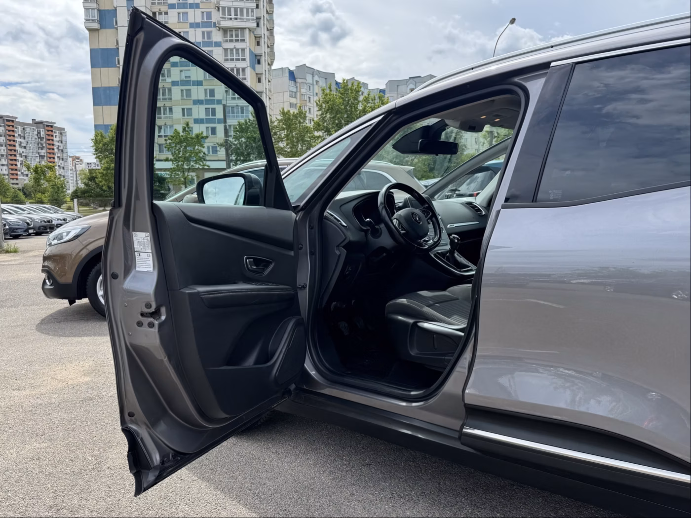 Renault Scenic фото 9
