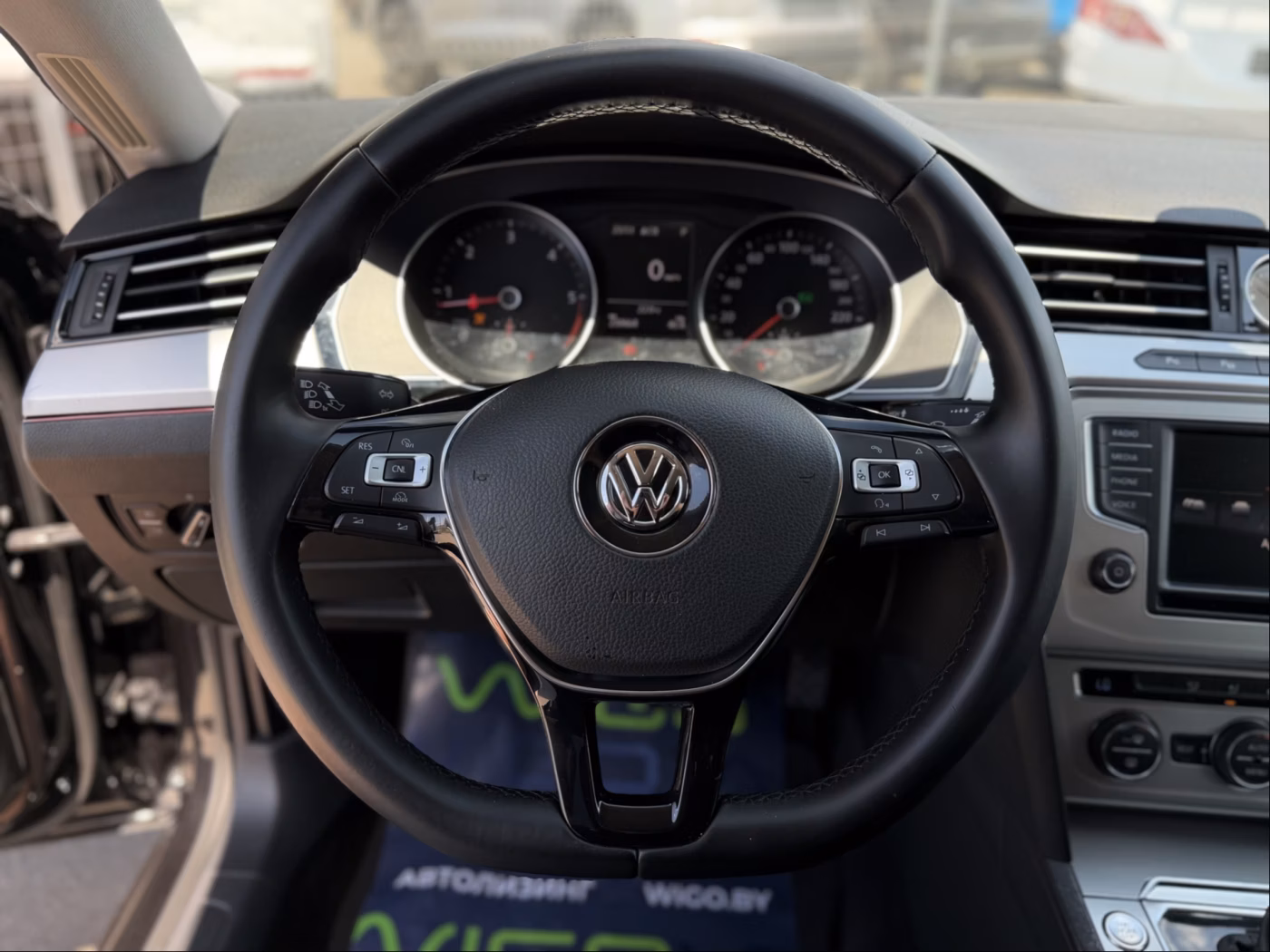 Volkswagen Passat фото 17
