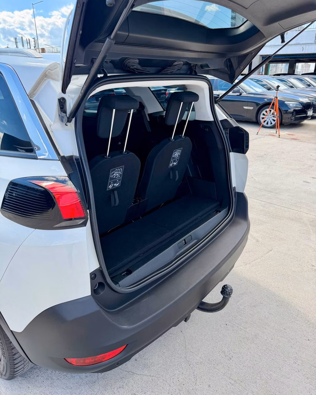 Peugeot 5008 фото 12