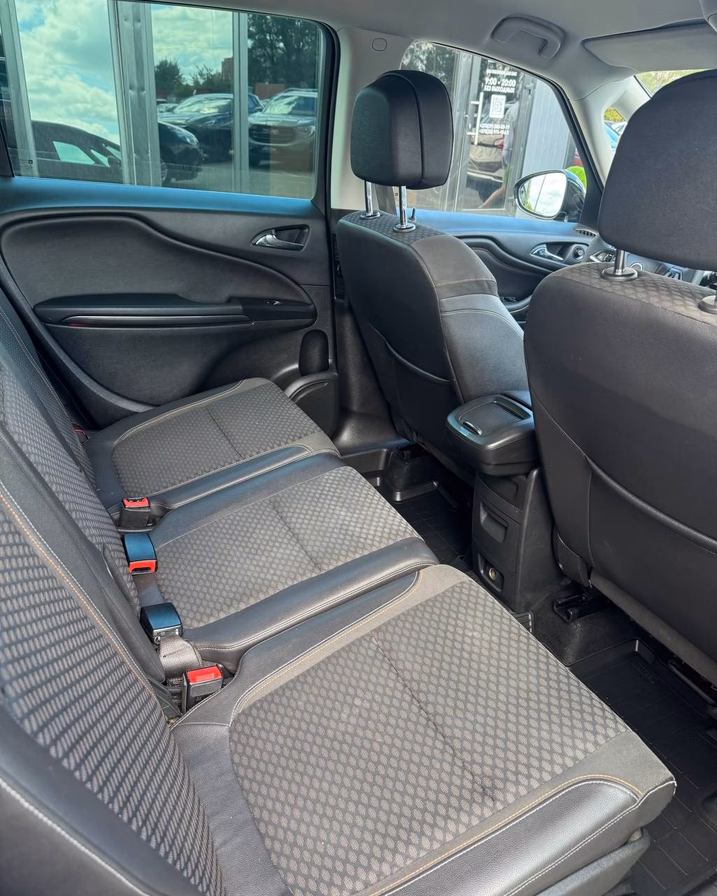 Opel Zafira фото 13