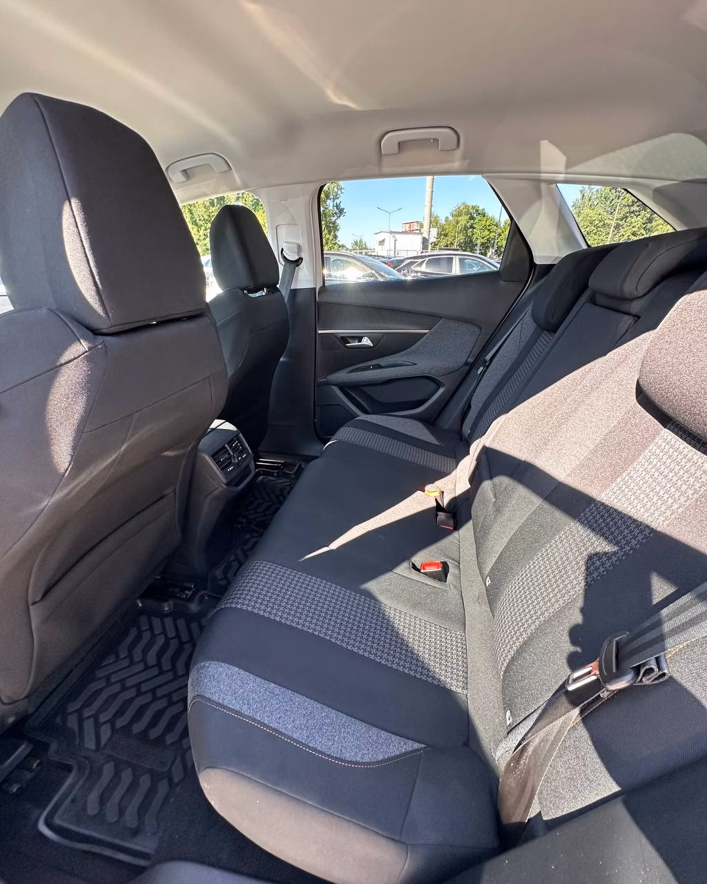 Peugeot 3008 фото 8