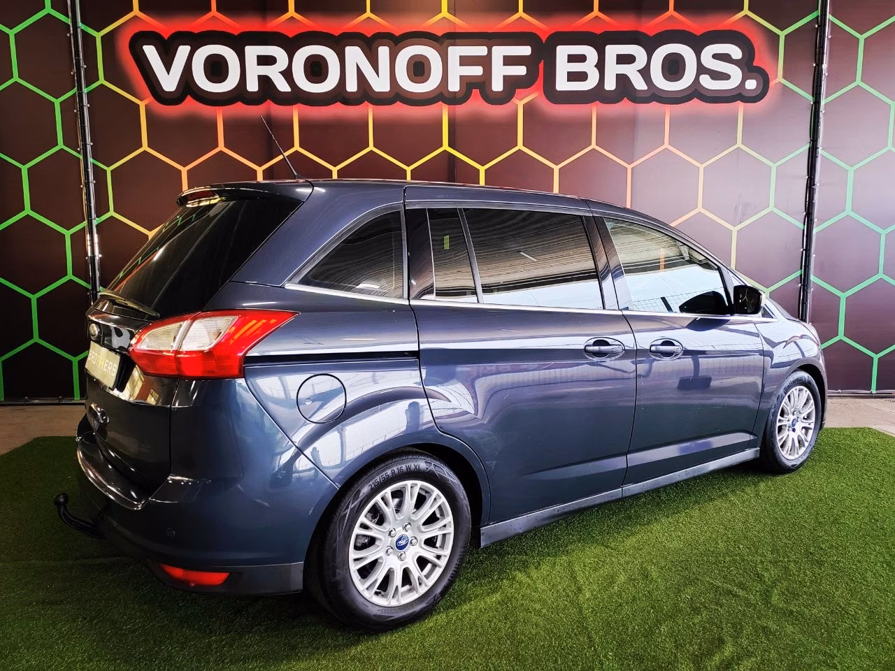 Ford Grand C-Max фото 2