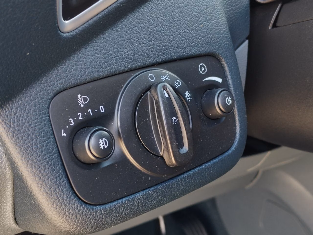 Ford Grand C-Max фото 10