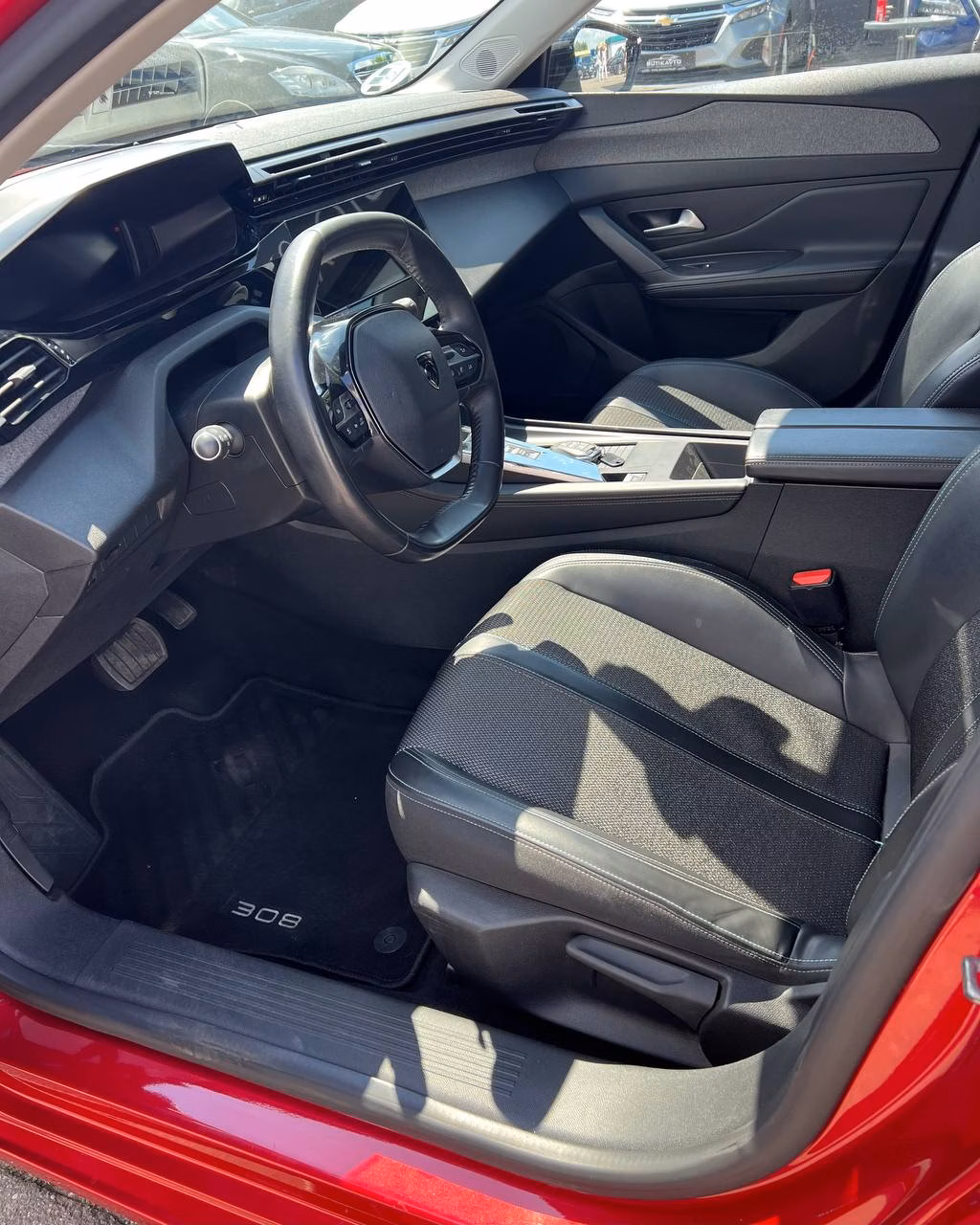 Peugeot 308 фото 10