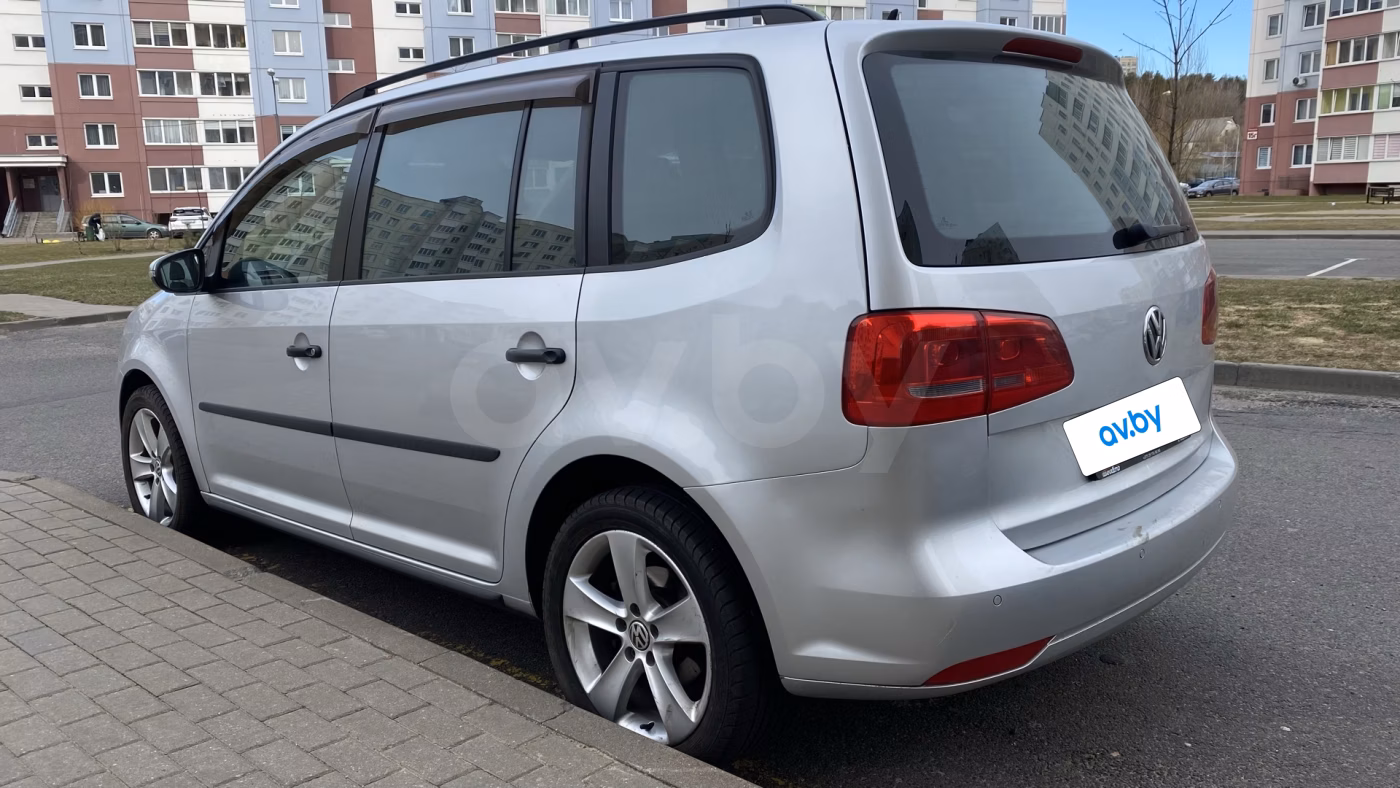 Volkswagen Touran фото 17