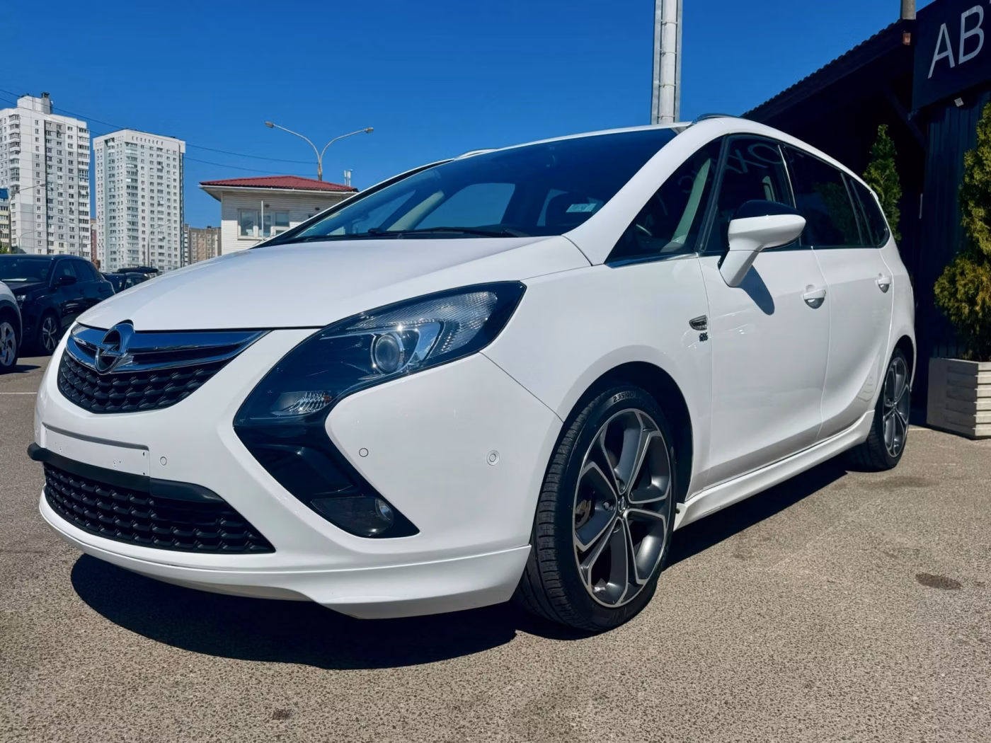 Opel Zafira фото 2