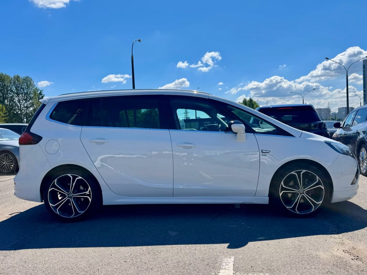 Opel Zafira фото 10