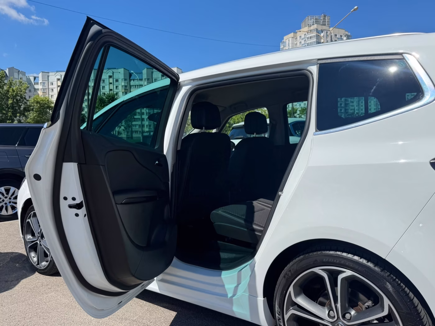 Opel Zafira фото 14