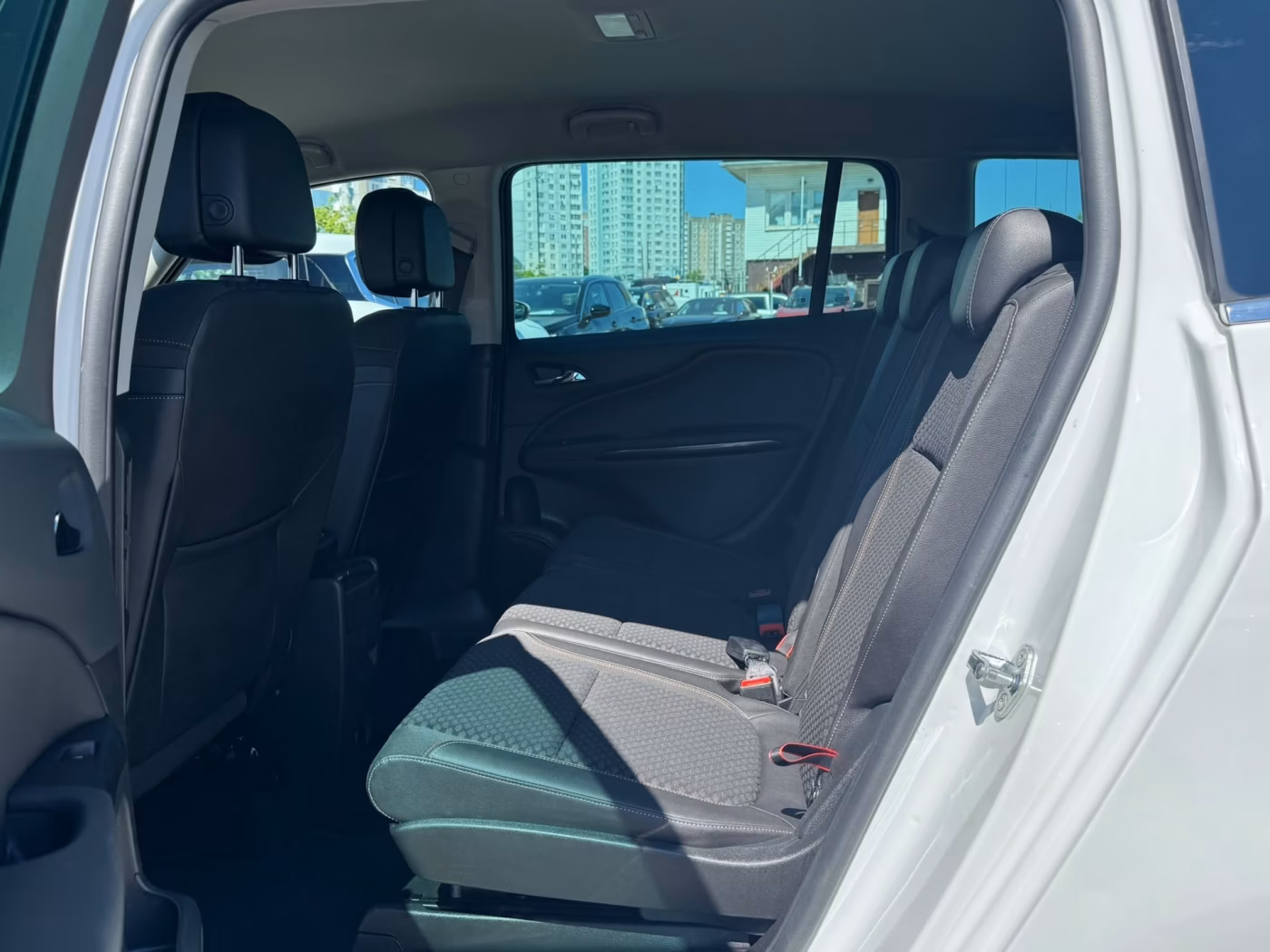 Opel Zafira фото 15