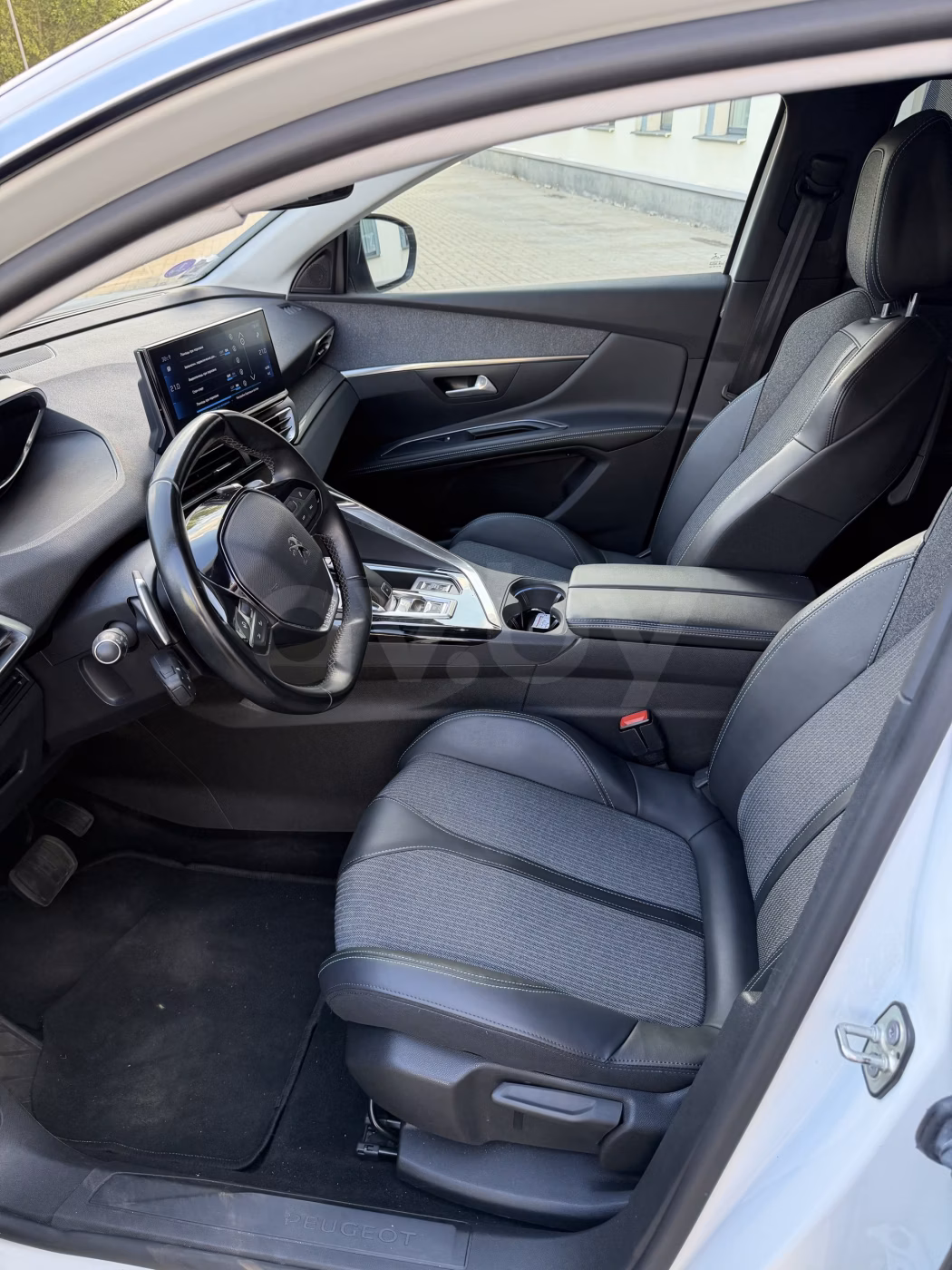 Peugeot 5008 фото 12