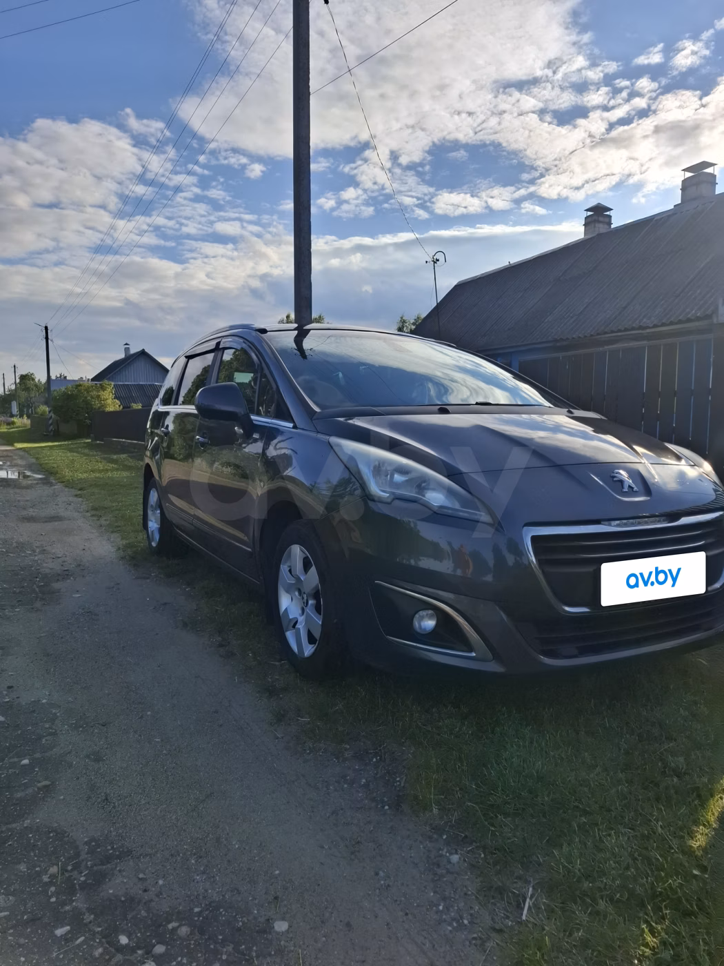 Peugeot 5008 фото 2
