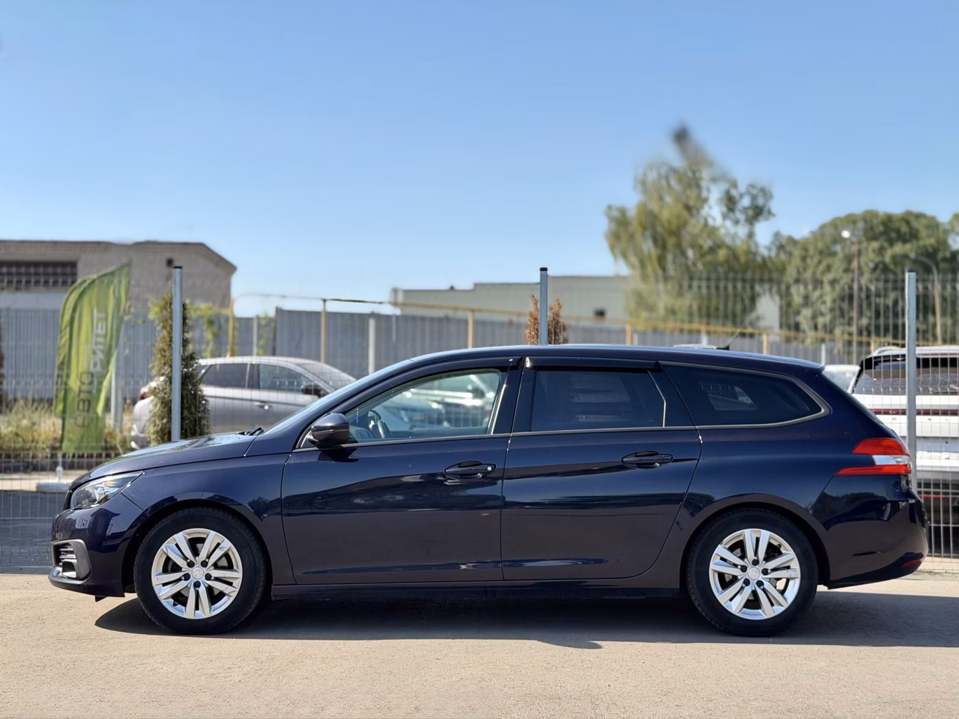 Peugeot 308 фото 10