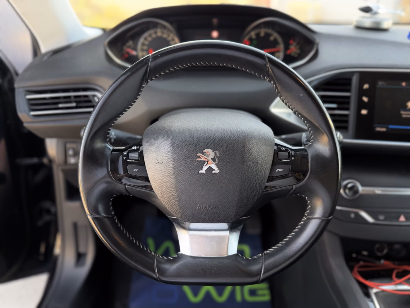 Peugeot 308 фото 15