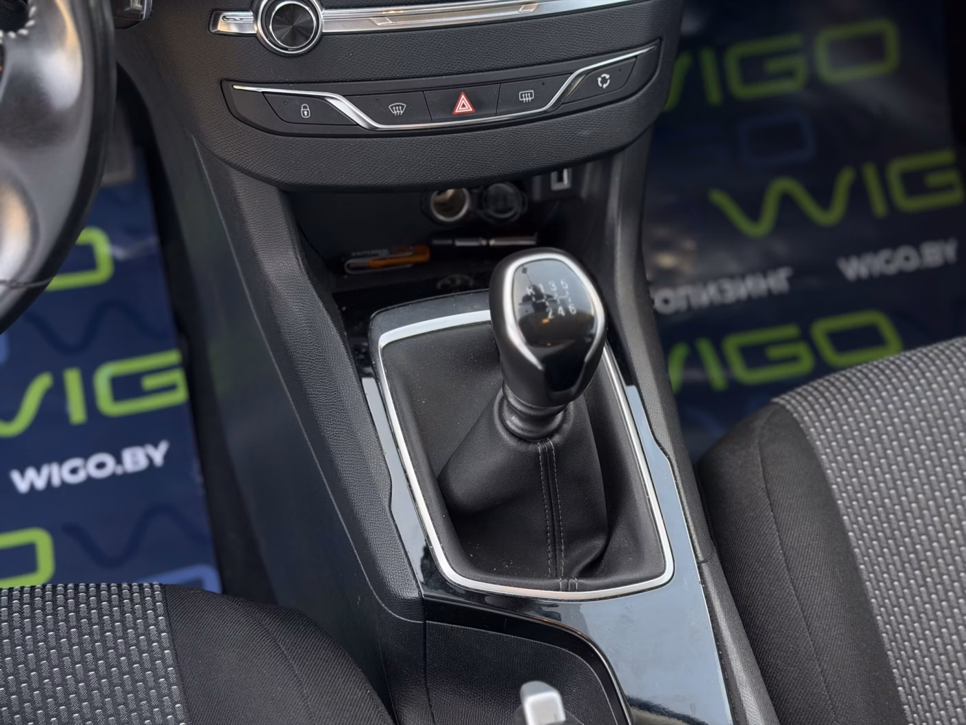Peugeot 308 фото 17