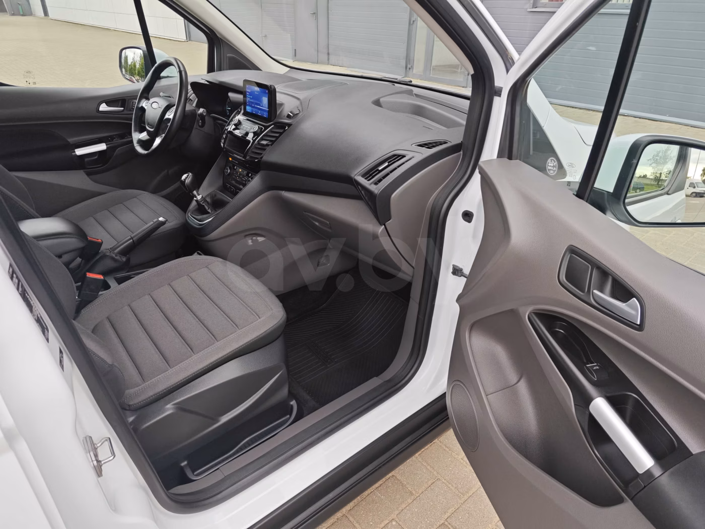 Ford Tourneo Connect фото 12