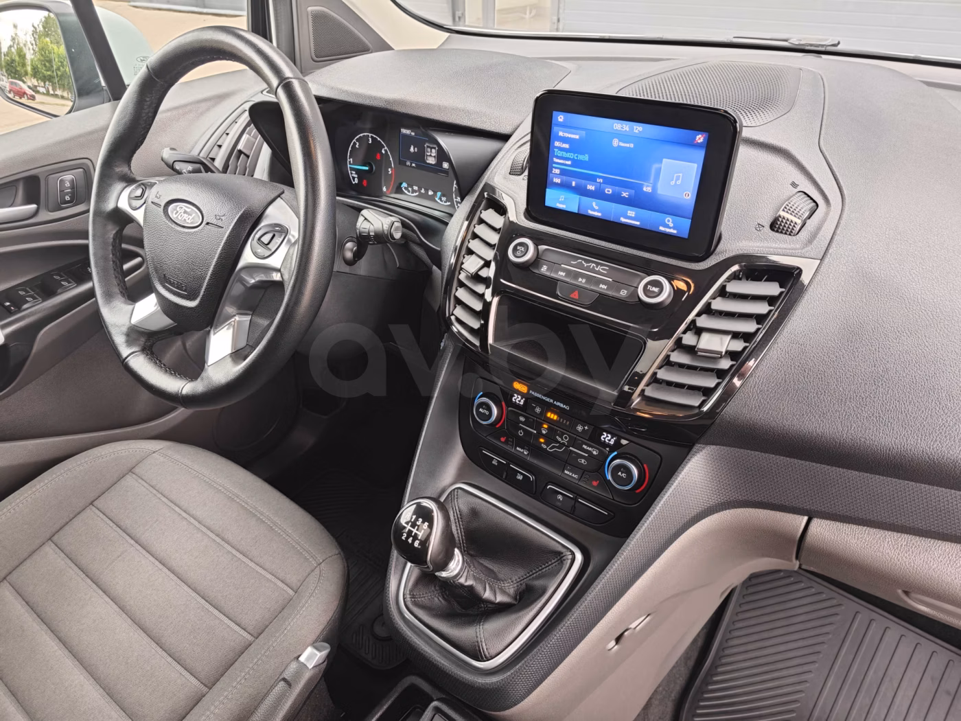 Ford Tourneo Connect фото 14