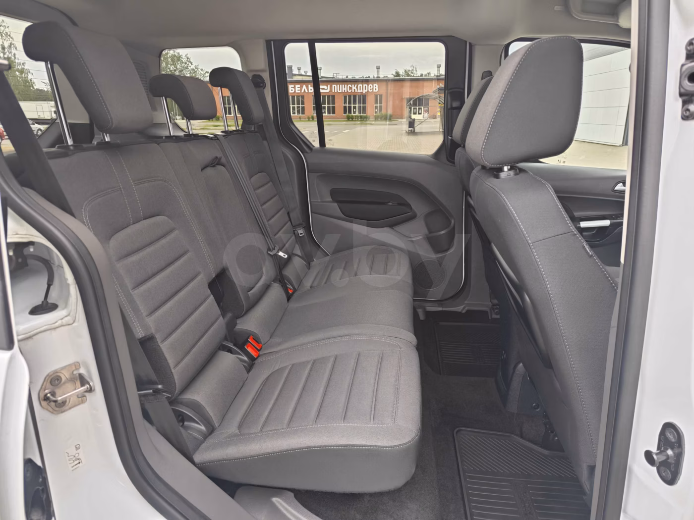 Ford Tourneo Connect фото 15