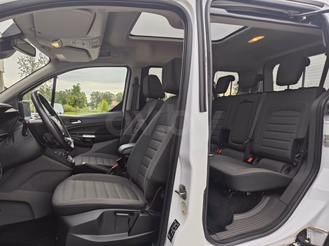 Ford Tourneo Connect фото 17