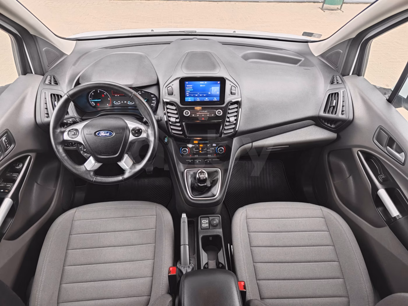 Ford Tourneo Connect фото 18