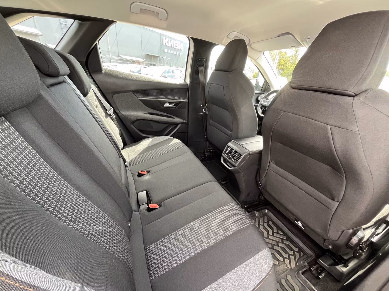 Peugeot 3008 фото 12