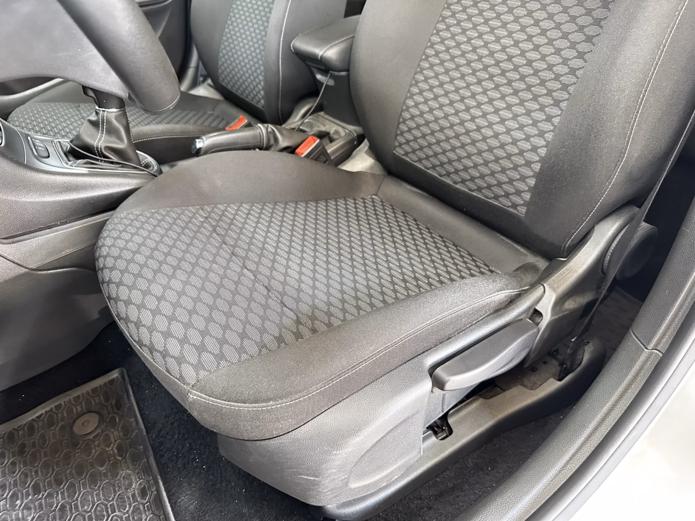 Opel Astra фото 18
