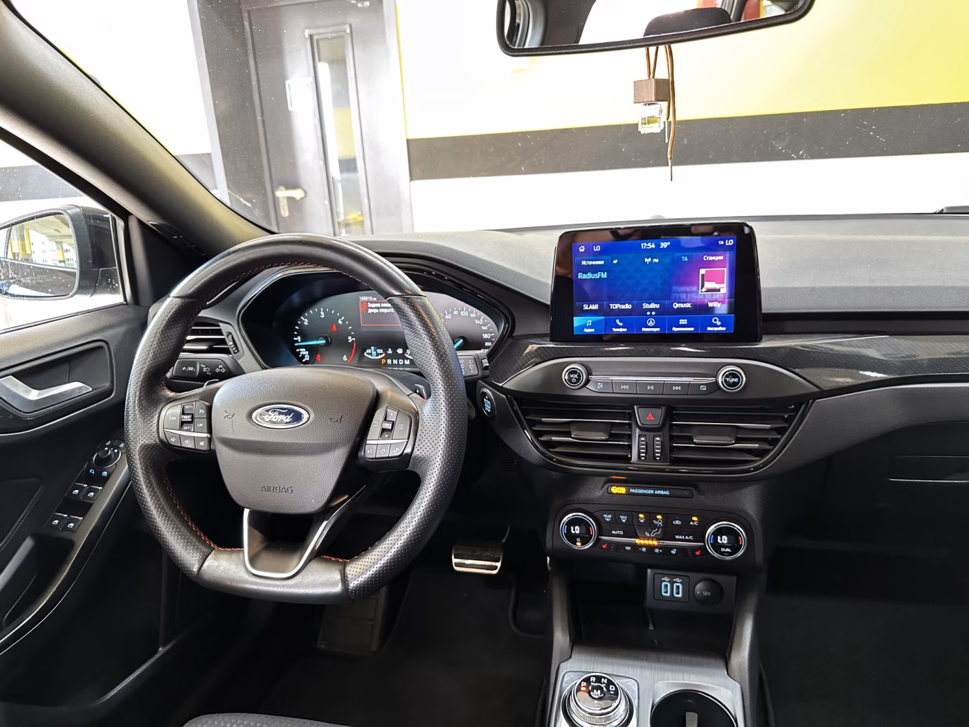 Ford Focus фото 10