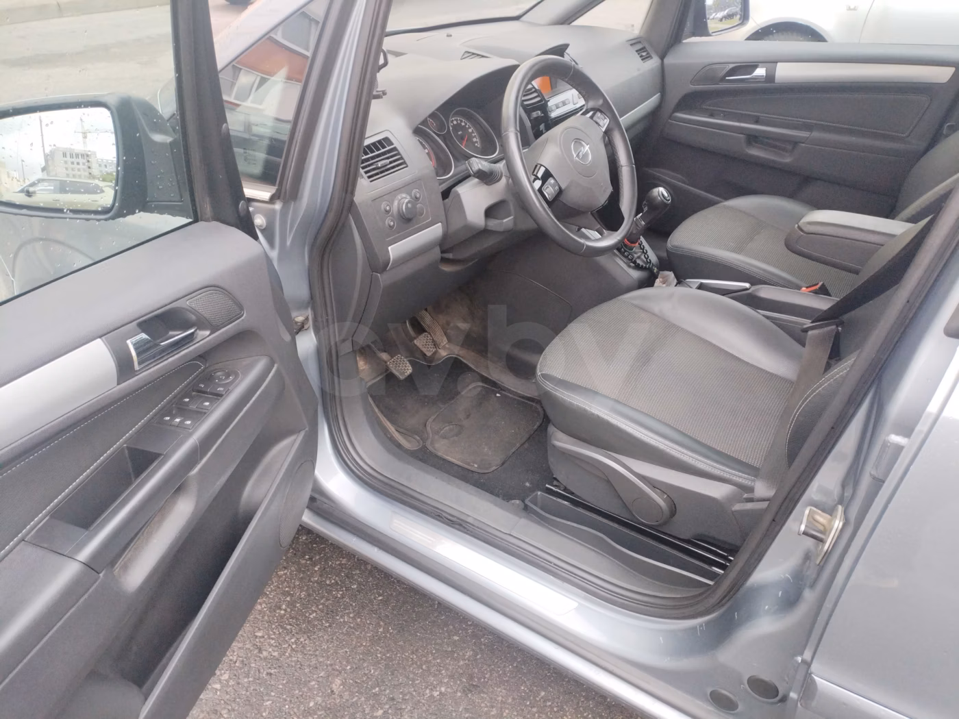 Opel Zafira фото 7