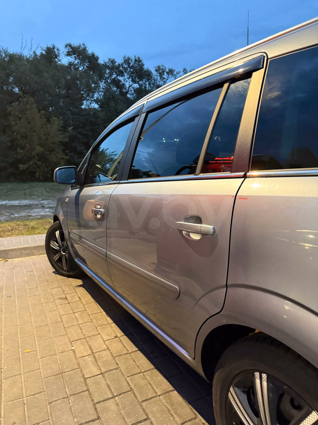 Opel Zafira фото 18